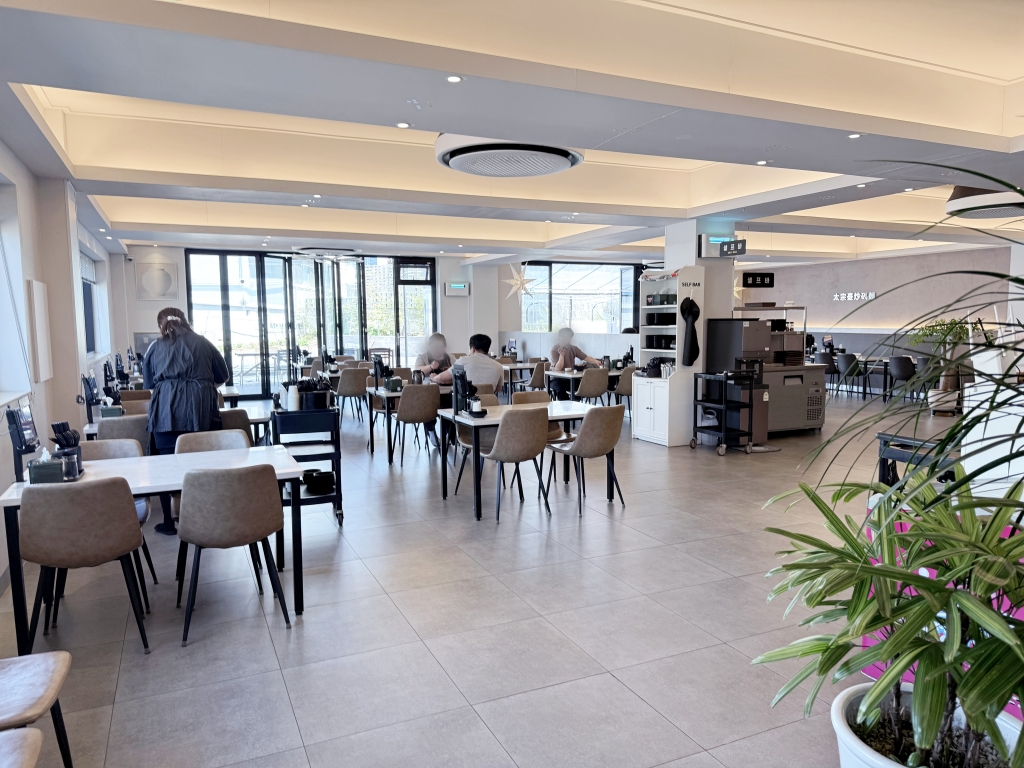 【釜山美食推薦】「太宗台海鮮辣湯麵태종대짬뽕」海鮮炒碼麵鮮辣爽口，讓人一口接一口停不下來!