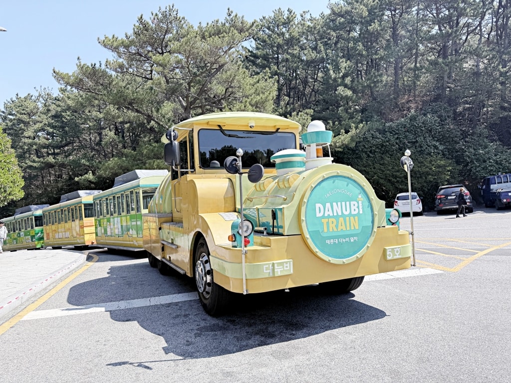 【釜山景點推薦】「太宗台半日遊」搭乘Danubi列車遊園，在影島燈塔俯瞰絕美海岸線!