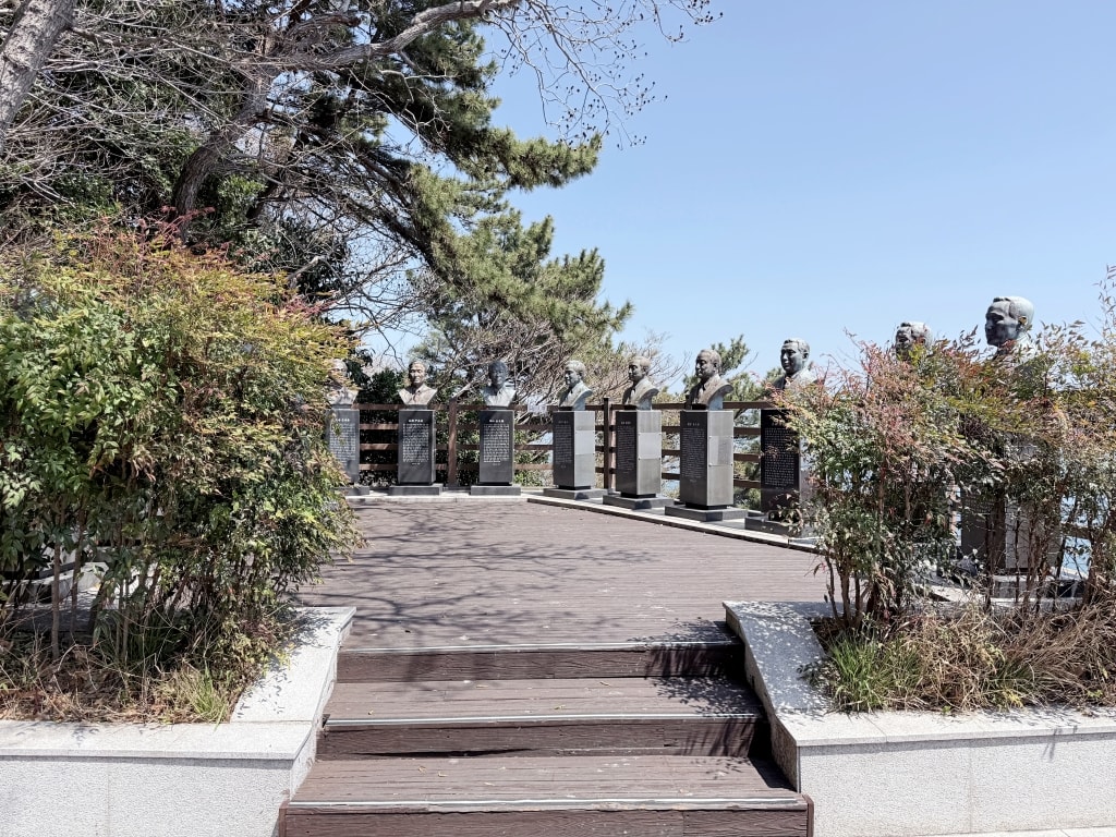 【釜山景點推薦】「太宗台半日遊」搭乘Danubi列車遊園，在影島燈塔俯瞰絕美海岸線!