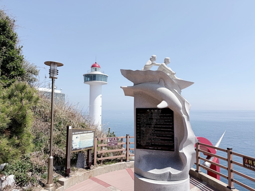 【釜山景點推薦】「太宗台半日遊」搭乘Danubi列車遊園，在影島燈塔俯瞰絕美海岸線!