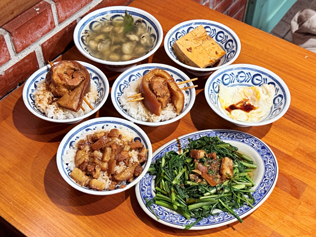 【美食】彰化市區「蚵ㄚ仁」彰化人氣小吃推薦,連續蟬聯三屆500碗,肉燥飯入口即化超美味! - 第11張圖