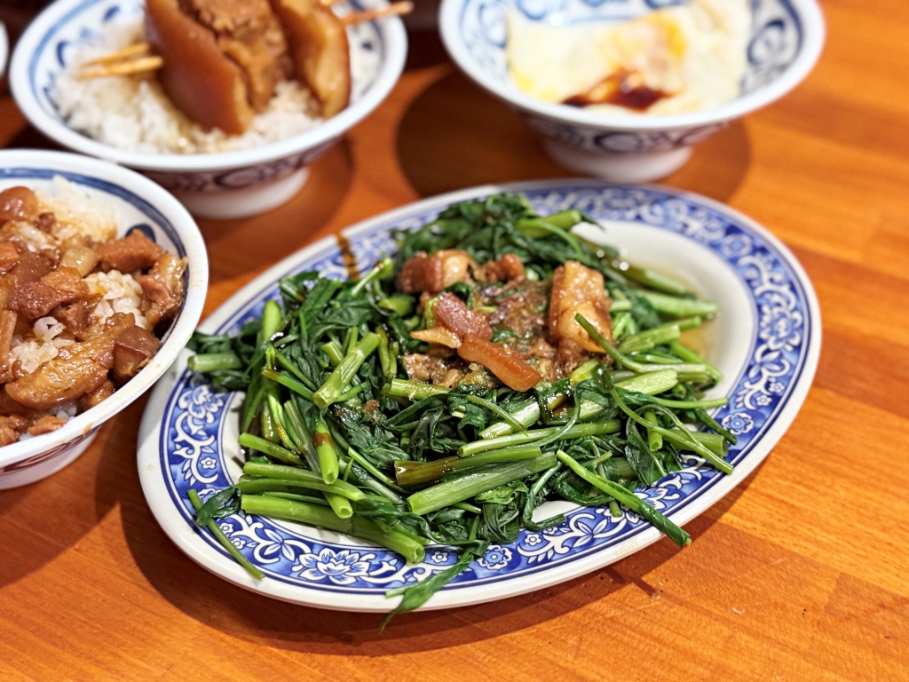 【美食】彰化市區「蚵ㄚ仁」彰化人氣小吃推薦,連續蟬聯三屆500碗,肉燥飯入口即化超美味! - 第16張圖