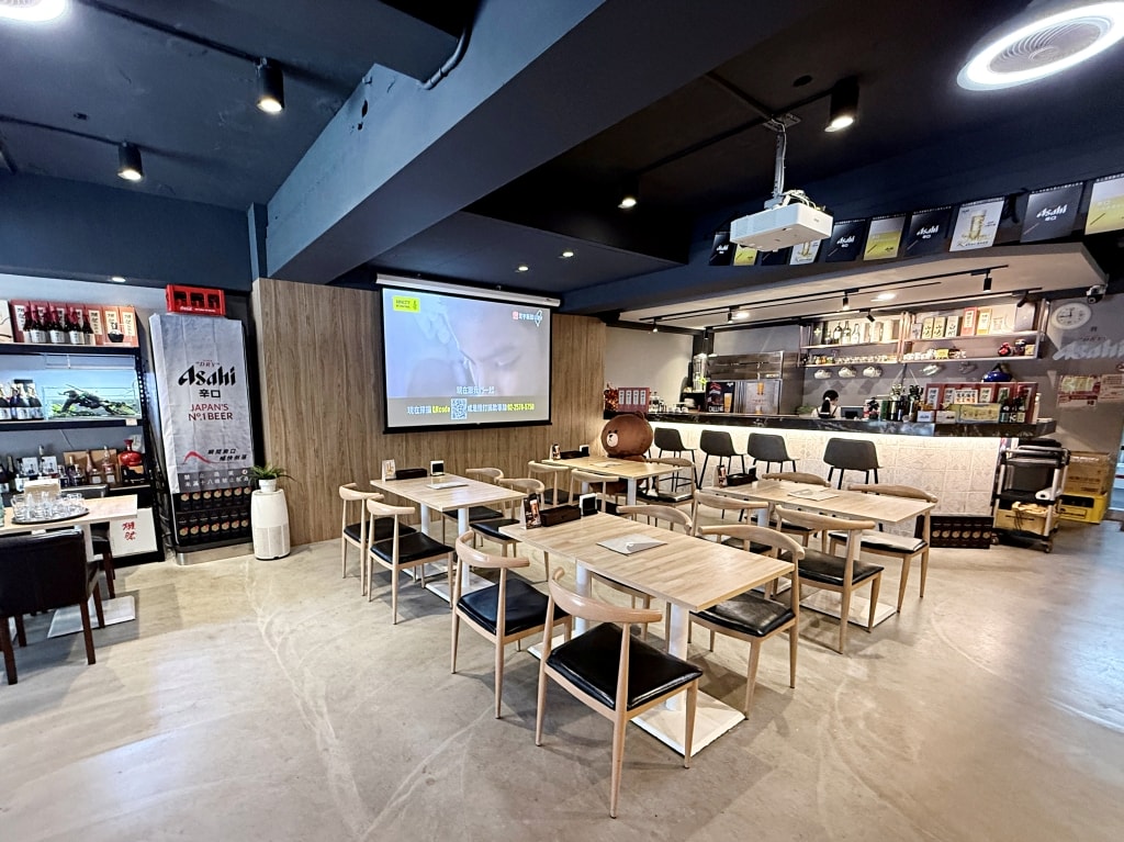 【美食】台北中山「MJ餐酒館(私廚)」行天宮商業午餐推薦,慢燉老母雞湯麵、秘傳老兵牛肉麵都好吃!(台北包場、場地租借) - 第3張圖