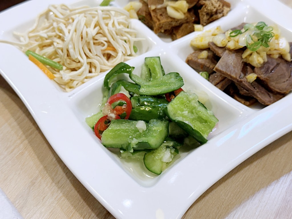 【美食】台北中山「MJ餐酒館(私廚)」行天宮商業午餐推薦,慢燉老母雞湯麵、秘傳老兵牛肉麵都好吃!(台北包場、場地租借) - 第16張圖