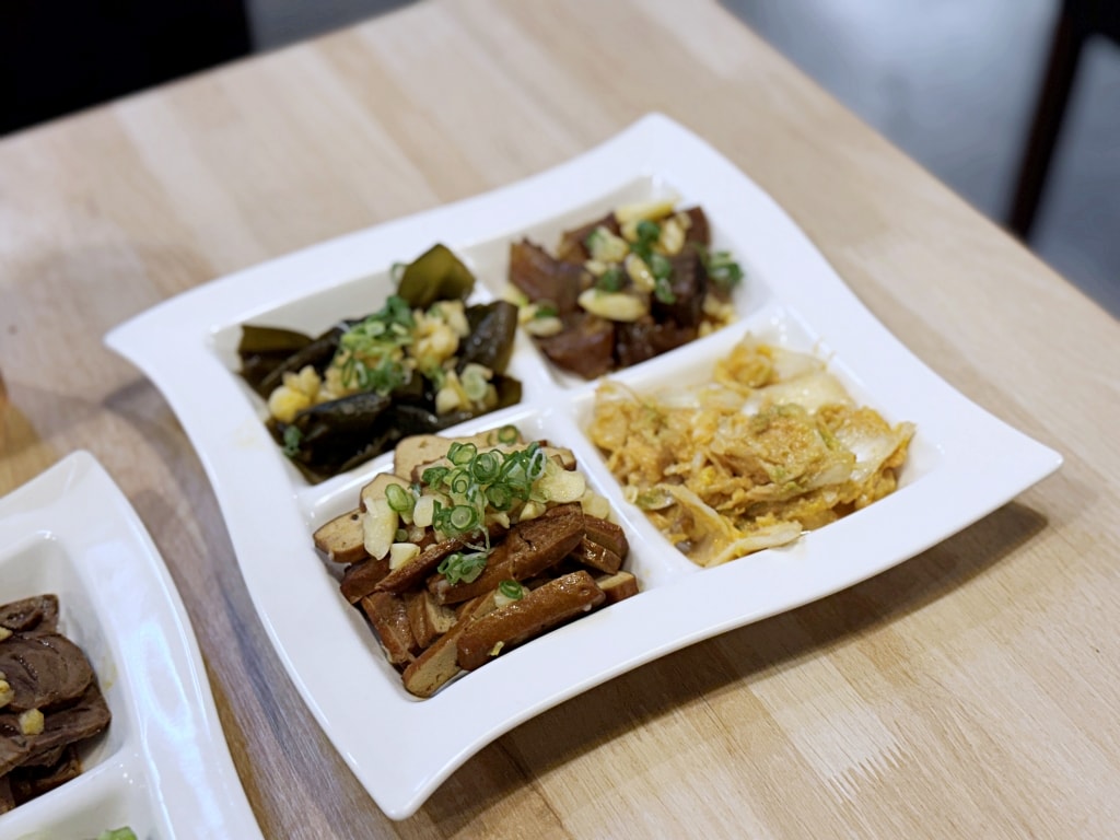 【美食】台北中山「MJ餐酒館(私廚)」行天宮商業午餐推薦,慢燉老母雞湯麵、秘傳老兵牛肉麵都好吃!(台北包場、場地租借) - 第13張圖
