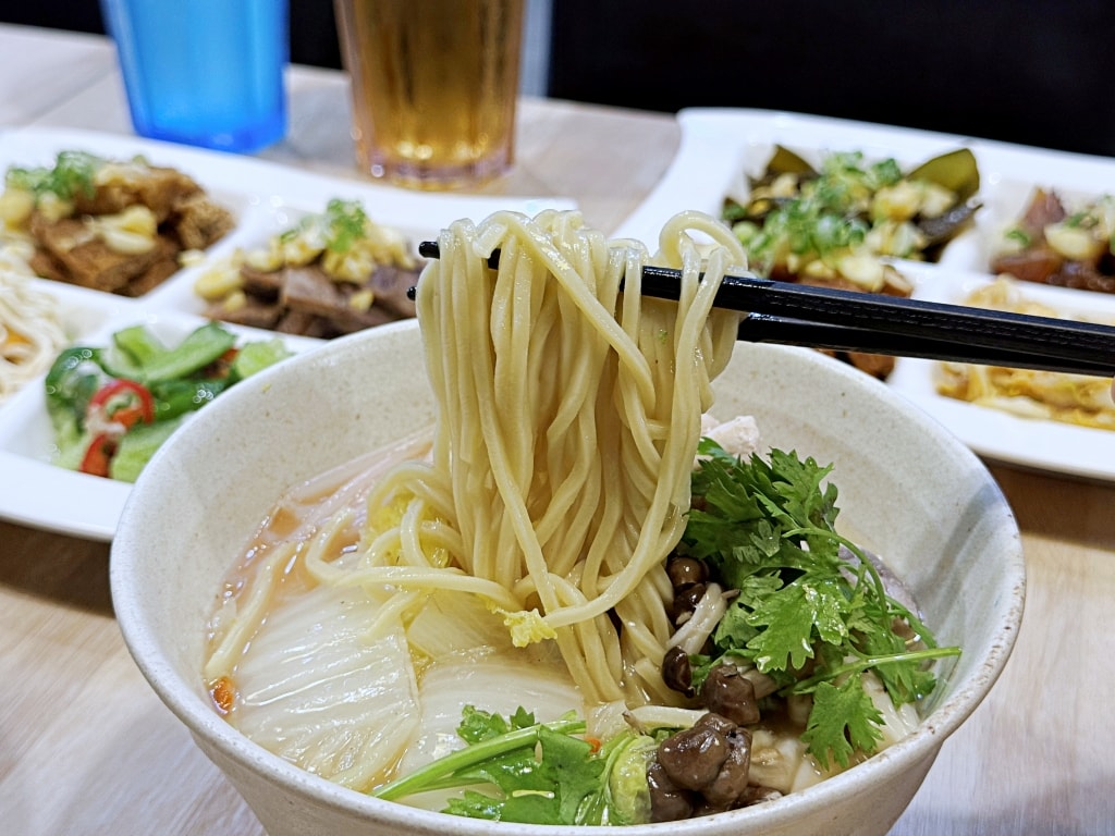【美食】台北中山「MJ餐酒館(私廚)」行天宮商業午餐推薦,慢燉老母雞湯麵、秘傳老兵牛肉麵都好吃!(台北包場、場地租借) - 第32張圖