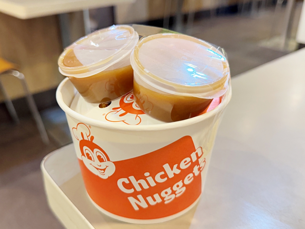 【菲律賓美食推薦】宿霧「Jollibee 快樂蜂」菲律賓超人氣速食餐廳,號稱菲律賓版麥當勞! - 第10張圖