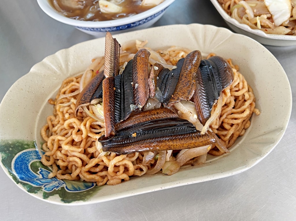 【美食】台南中西區「德興鱔魚意麵」台南人氣小吃推薦，大火快炒鑊氣十足在地人最愛!