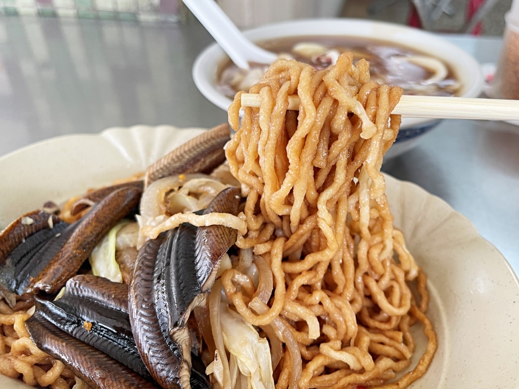 【美食】台南中西區「德興鱔魚意麵」台南人氣小吃推薦，大火快炒鑊氣十足在地人最愛!