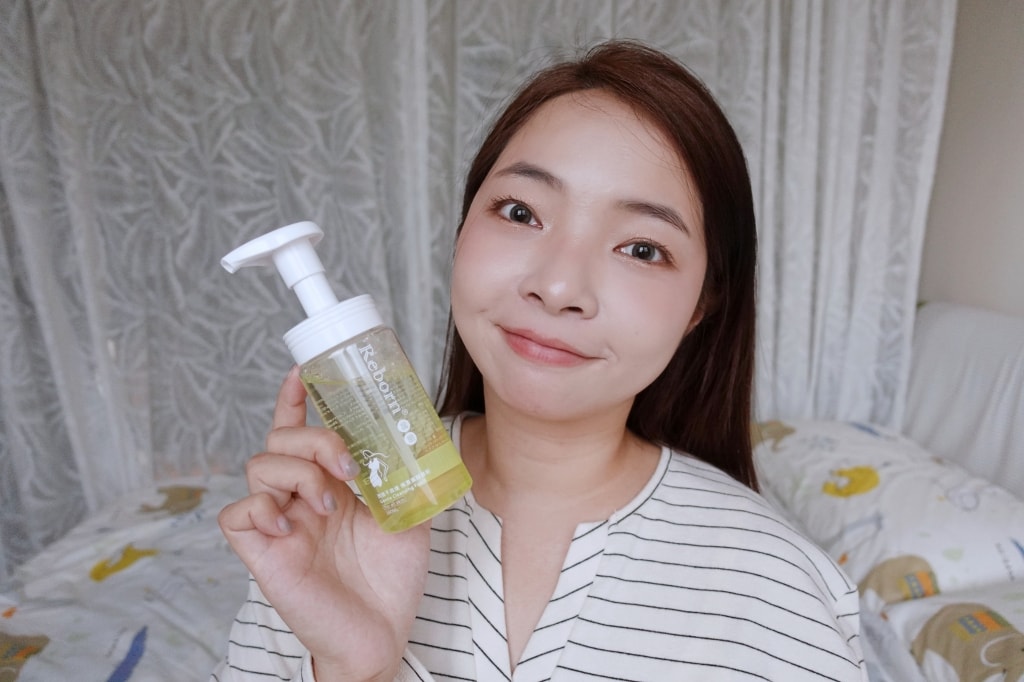 【保養】「蕊朋Reborn 洗臉不麻煩 保濕潔顏慕斯」綿密泡泡溫和清潔，洗後肌膚清爽不緊繃!