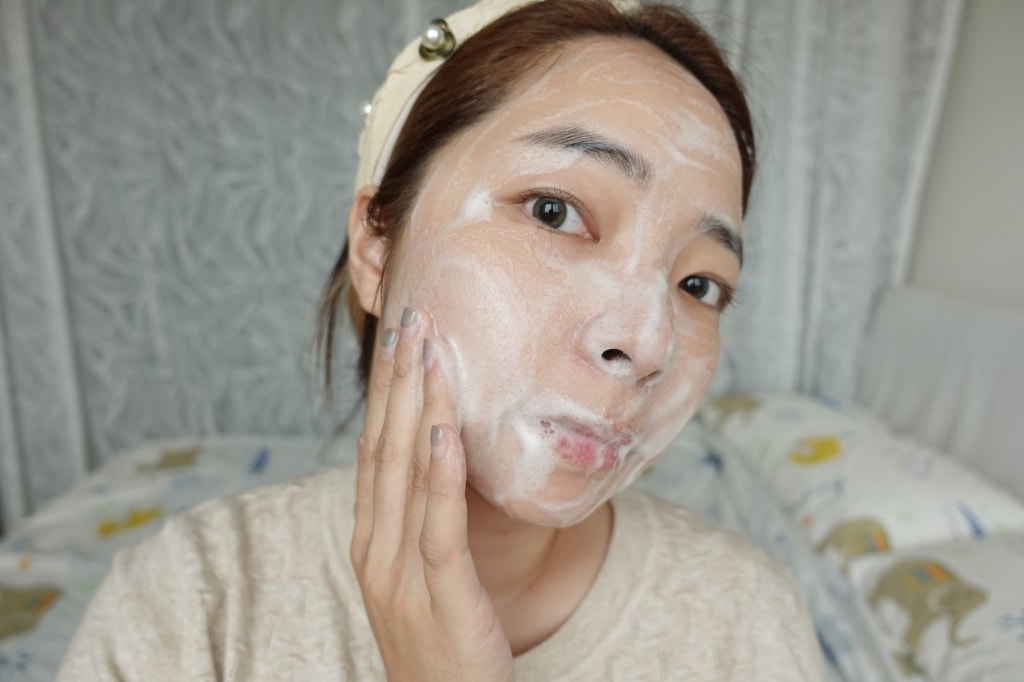 【保養】「蕊朋Reborn 洗臉不麻煩 保濕潔顏慕斯」綿密泡泡溫和清潔，洗後肌膚清爽不緊繃!