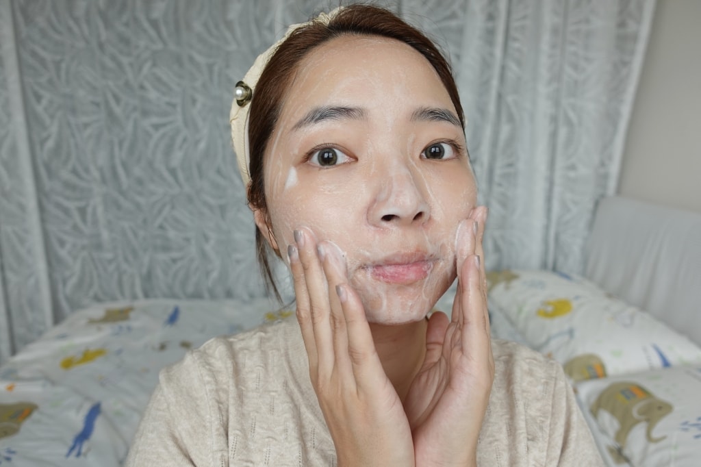 【保養】「蕊朋Reborn 洗臉不麻煩 保濕潔顏慕斯」綿密泡泡溫和清潔，洗後肌膚清爽不緊繃!