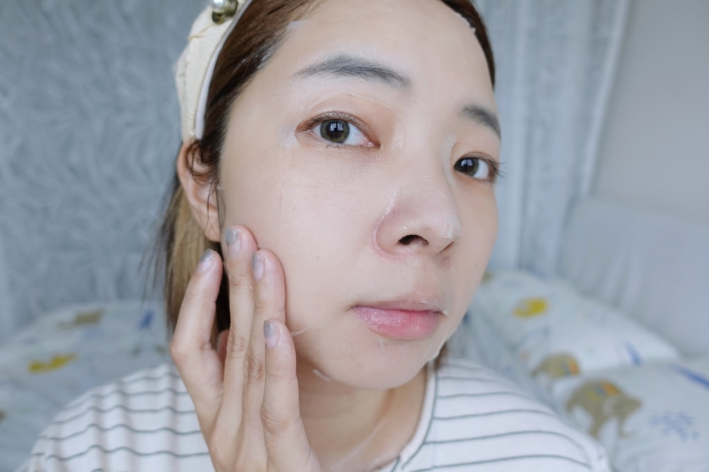 【保養】「HQ Essence 賦活煥膚天絲面膜」深層保濕急救面膜推薦，海洋膠原溫和修復肌膚，給你細緻好膚質!