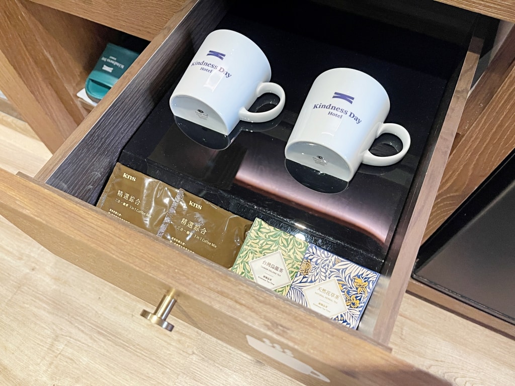 【住宿】台南中西區「康橋慢旅 (Kindness Day Hotel)」台南住宿推薦，免費宵夜零食吧CP值超高!