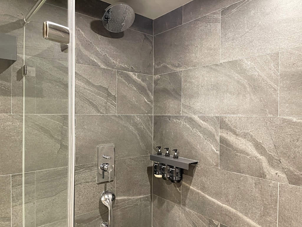 【住宿】台南中西區「康橋慢旅 (Kindness Day Hotel)」台南住宿推薦，免費宵夜零食吧CP值超高!