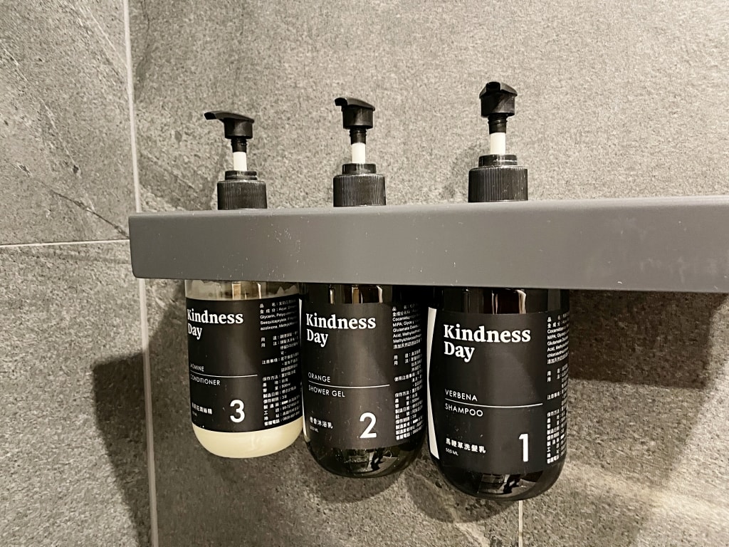 【住宿】台南中西區「康橋慢旅 (Kindness Day Hotel)」台南住宿推薦，免費宵夜零食吧CP值超高!