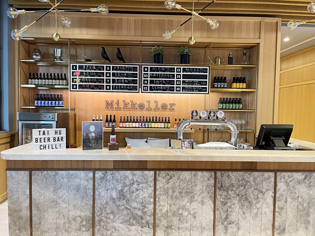 【住宿】台南中西區「康橋慢旅 (Kindness Day Hotel)」台南住宿推薦，免費宵夜零食吧CP值超高!