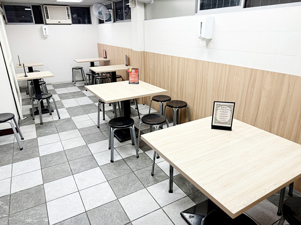 【美食】新北中和「中和米粉湯」永安市場美食推薦，在地人最愛宵夜美食!