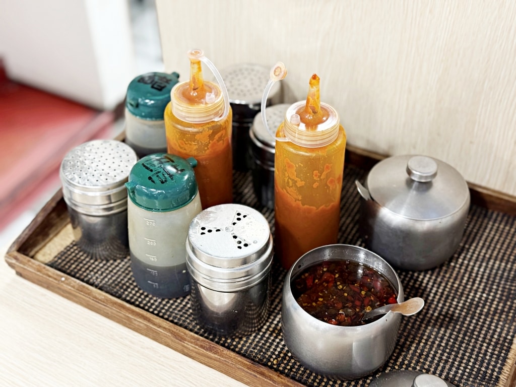 【美食】新北中和「中和米粉湯」永安市場美食推薦，在地人最愛宵夜美食!