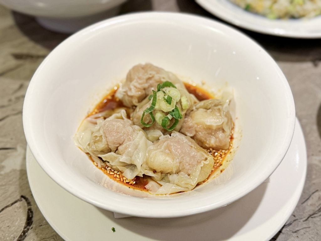 【美食】台北南港「Neverland Noodle Bar」南港牛肉麵推薦，細火慢熬湯頭甘醇美味!