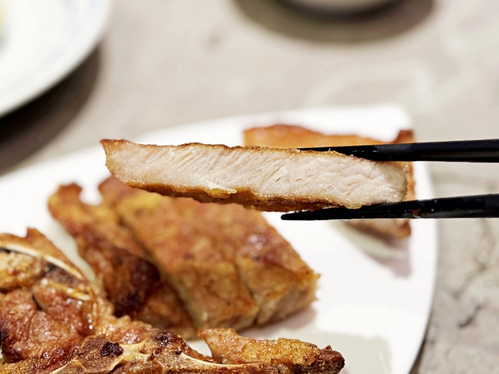 【美食】台北南港「Neverland Noodle Bar」南港牛肉麵推薦，細火慢熬湯頭甘醇美味!