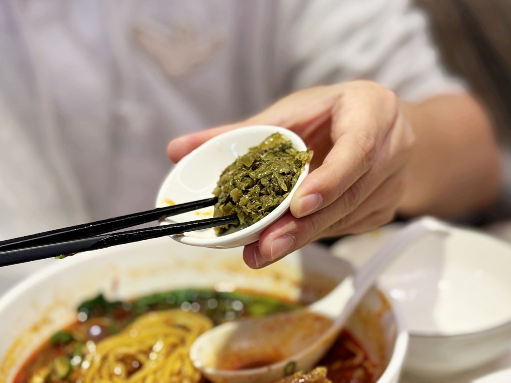 【美食】台北南港「Neverland Noodle Bar」南港牛肉麵推薦，細火慢熬湯頭甘醇美味!