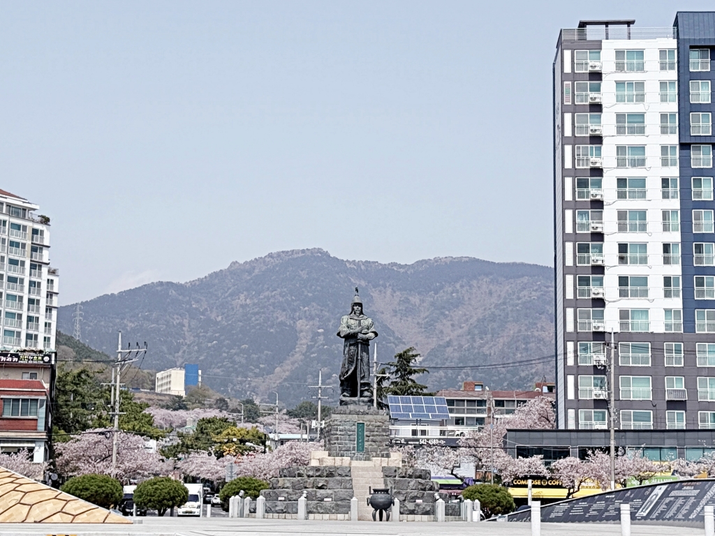 【釜山景點推薦】「慶和車站&余佐川」韓國最大規模的櫻花慶典，鎮海櫻花節追櫻一日遊!