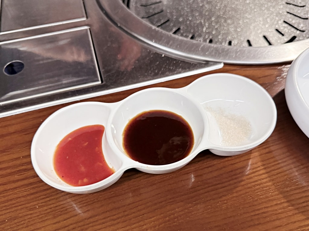 【釜山美食推薦】「83獬豸83해치 西面店」西面美食烤肉推薦，超人氣專人代烤烤肉店!