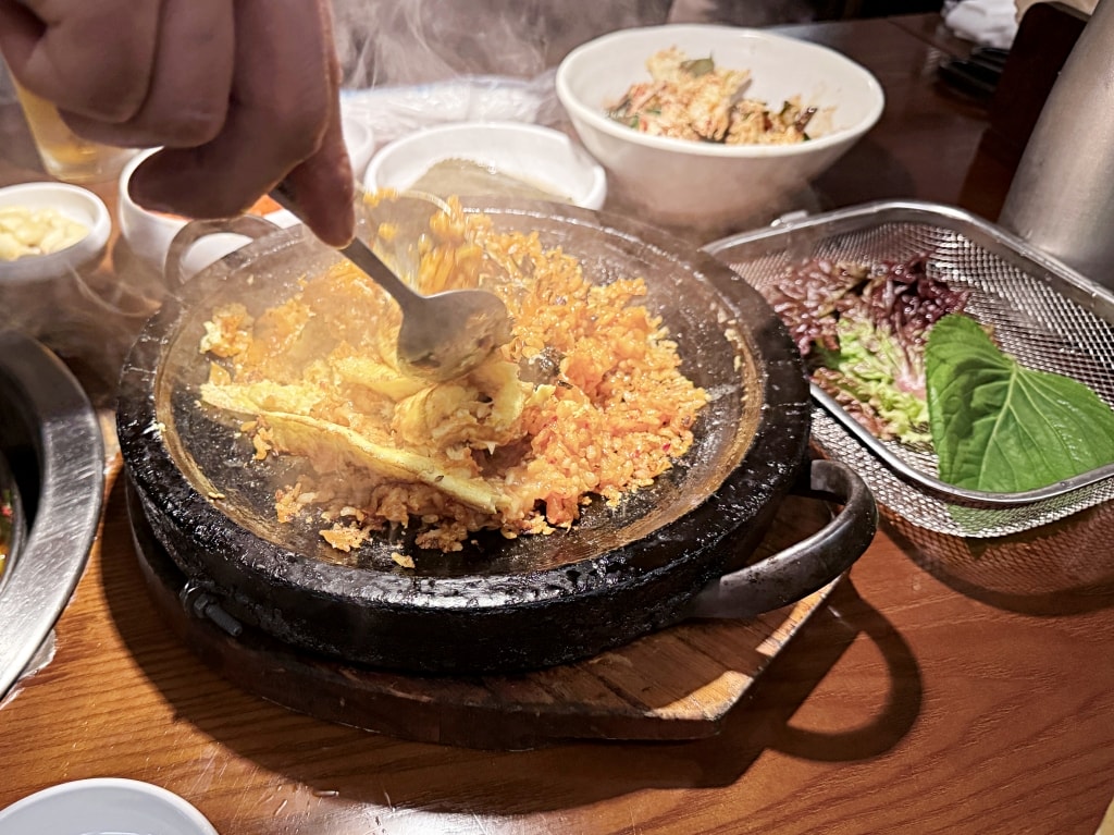 【釜山美食推薦】「83獬豸83해치 西面店」西面美食烤肉推薦，超人氣專人代烤烤肉店!