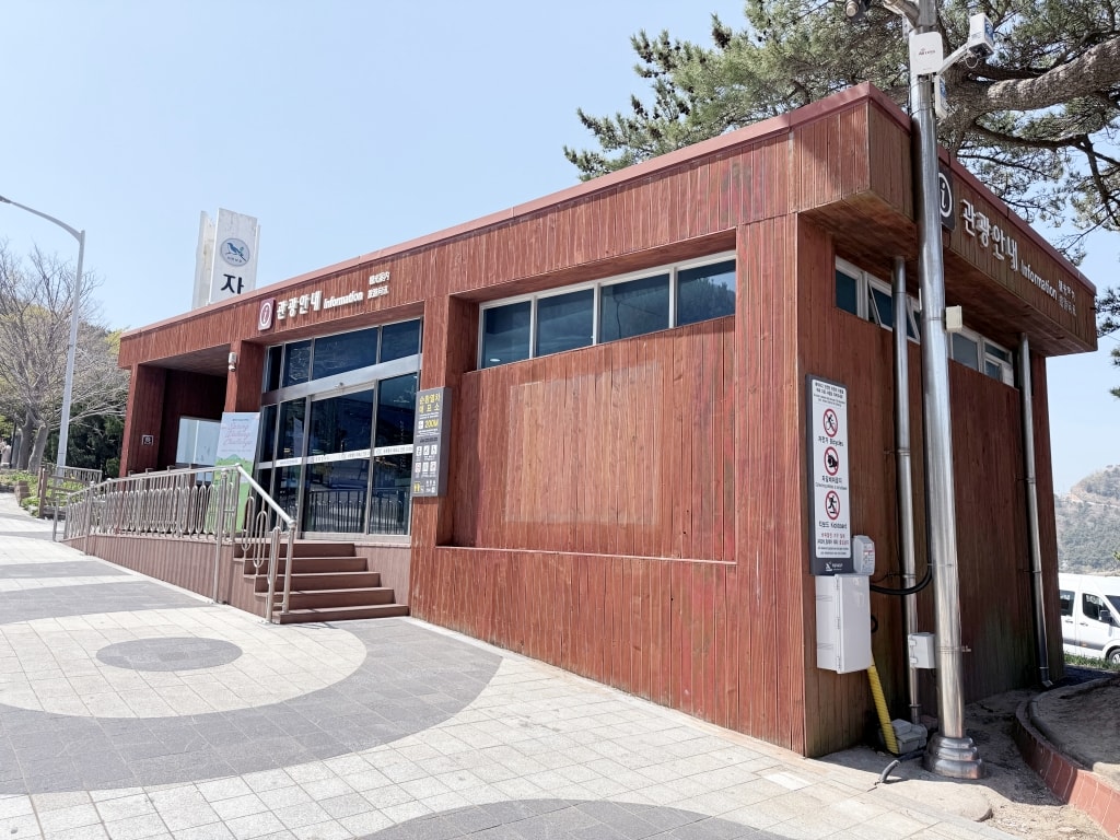 【釜山景點推薦】「太宗台半日遊」搭乘Danubi列車遊園，在影島燈塔俯瞰絕美海岸線!