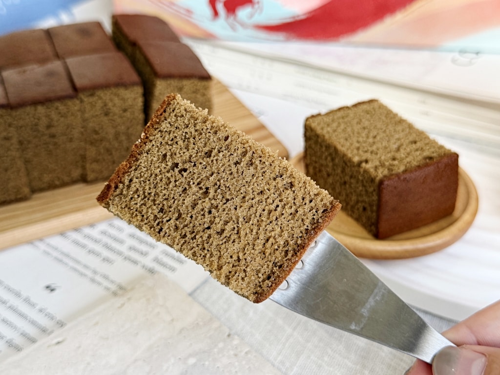 【美食】台中西屯「四月南風 伯爵茶卡斯提拉蛋糕」2026新春蛋糕禮盒開箱，正宗雙目糖長崎蛋糕香氣十足!