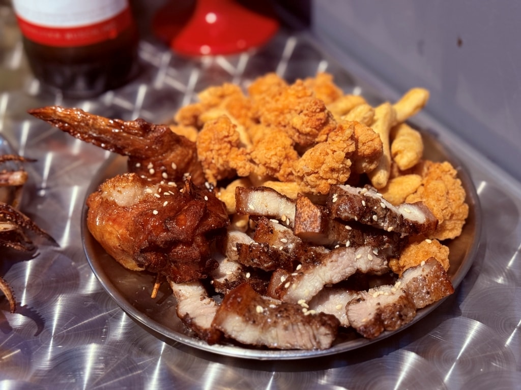 【美食】新北三重「邱比特串燒 三和夜市店」三重平價串燒推薦，不只串燒就連甜點都超好吃!