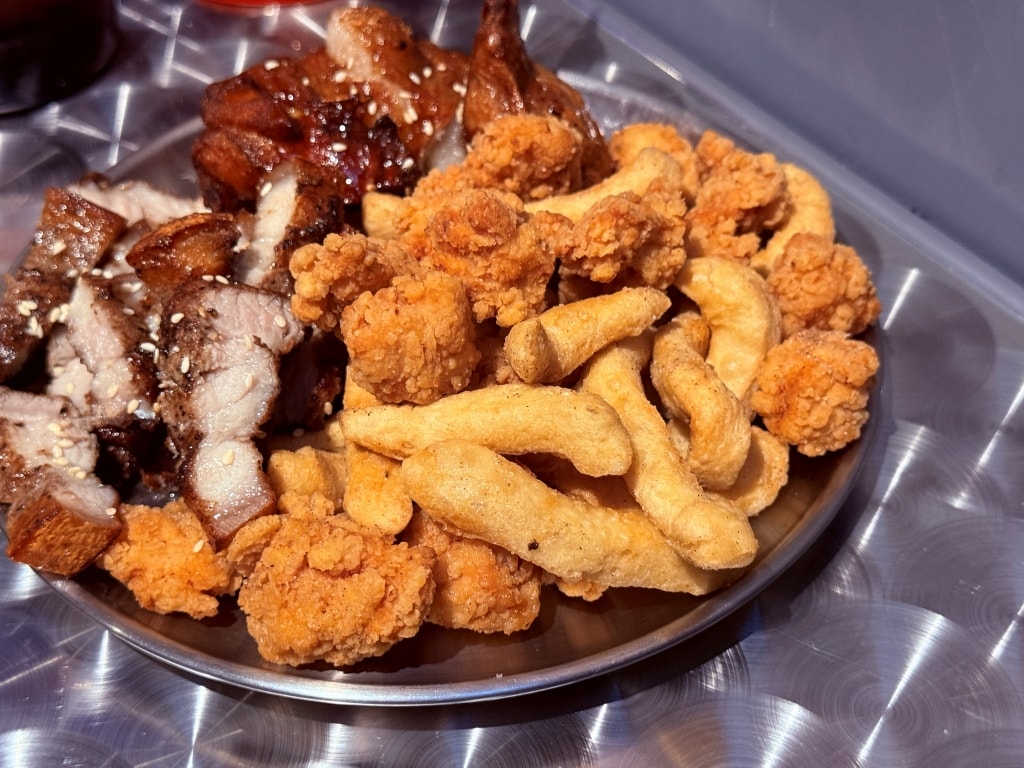 【美食】新北三重「邱比特串燒 三和夜市店」三重平價串燒推薦，不只串燒就連甜點都超好吃!