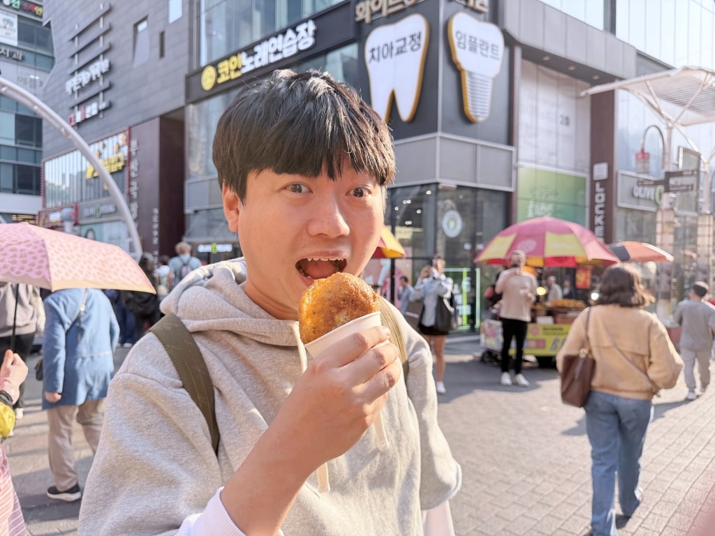 【釜山美食推薦】「元祖大叔糖餅」南浦洞Biff廣場必吃人氣排隊美食,滿滿堅果酥脆Q彈超好吃! - 第12張圖 【釜山美食推薦】「元祖大叔糖餅」南浦洞Biff廣場必吃人氣排隊美食,滿滿堅果酥脆Q彈超好吃!