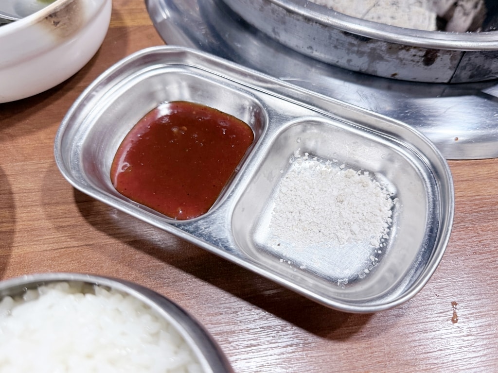 【釜山美食推薦】「釜山烤肋排부산쪽쪽갈비」西面站必吃排隊美食,純木炭烘烤香氣十足超美味! - 第8張圖 【釜山美食推薦】「釜山烤肋排부산쪽쪽갈비」西面站必吃排隊美食,純木炭烘烤香氣十足超美味!