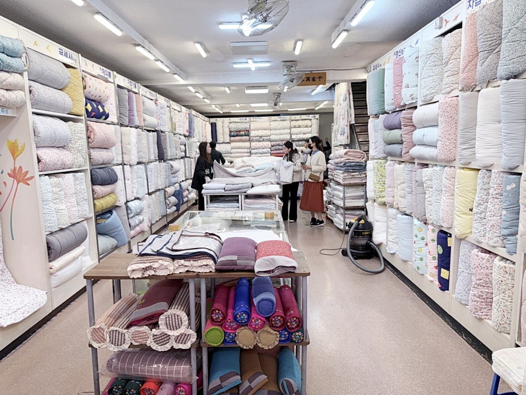 【釜山買棉被推薦】「京信寢具」優質服務中文溝通無障礙，專業真空包裝還能直接寄回台灣!
