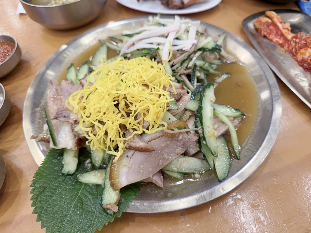 【釜山美食推薦】「釜山豬蹄膀/元祖釜山豬腳부산족발」富平洞豬腳街人氣老店,釜山限定涼拌豬腳清爽又美味! - 第7張圖 【釜山美食推薦】「釜山豬蹄膀/元祖釜山豬腳부산족발」富平洞豬腳街人氣老店,釜山限定涼拌豬腳清爽又美味!