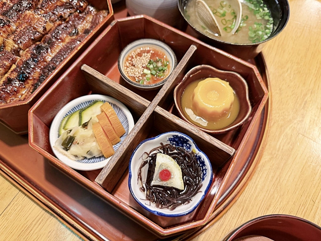 【釜山美食推薦】「海木해목」米其林必比登推薦人氣鰻魚飯