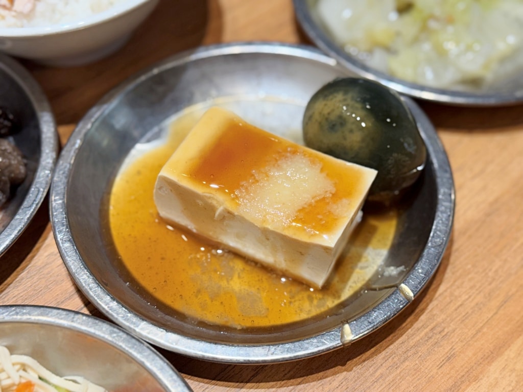 【美食】嘉義東區「劉里長火雞肉飯」嘉義火雞肉飯推薦,榮登Neflix世界小吃名單! - 第17張圖 【美食】嘉義東區「劉里長火雞肉飯」嘉義火雞肉飯推薦,榮登Neflix世界小吃名單!
