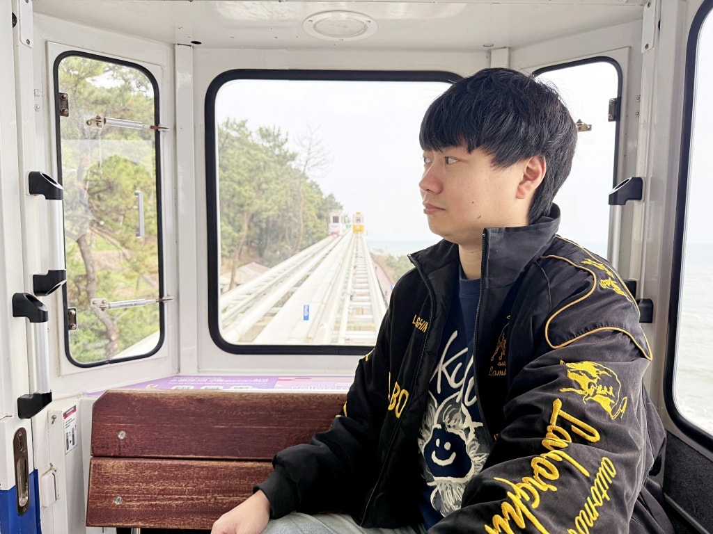 【釜山景點推薦】「海雲台藍線公園天空膠囊列車」海上繽紛小方塊,移動的觀海私人VIP包廂! - 第13張圖 【釜山景點推薦】「海雲台藍線公園天空膠囊列車」海上繽紛小方塊,移動的觀海私人VIP包廂!