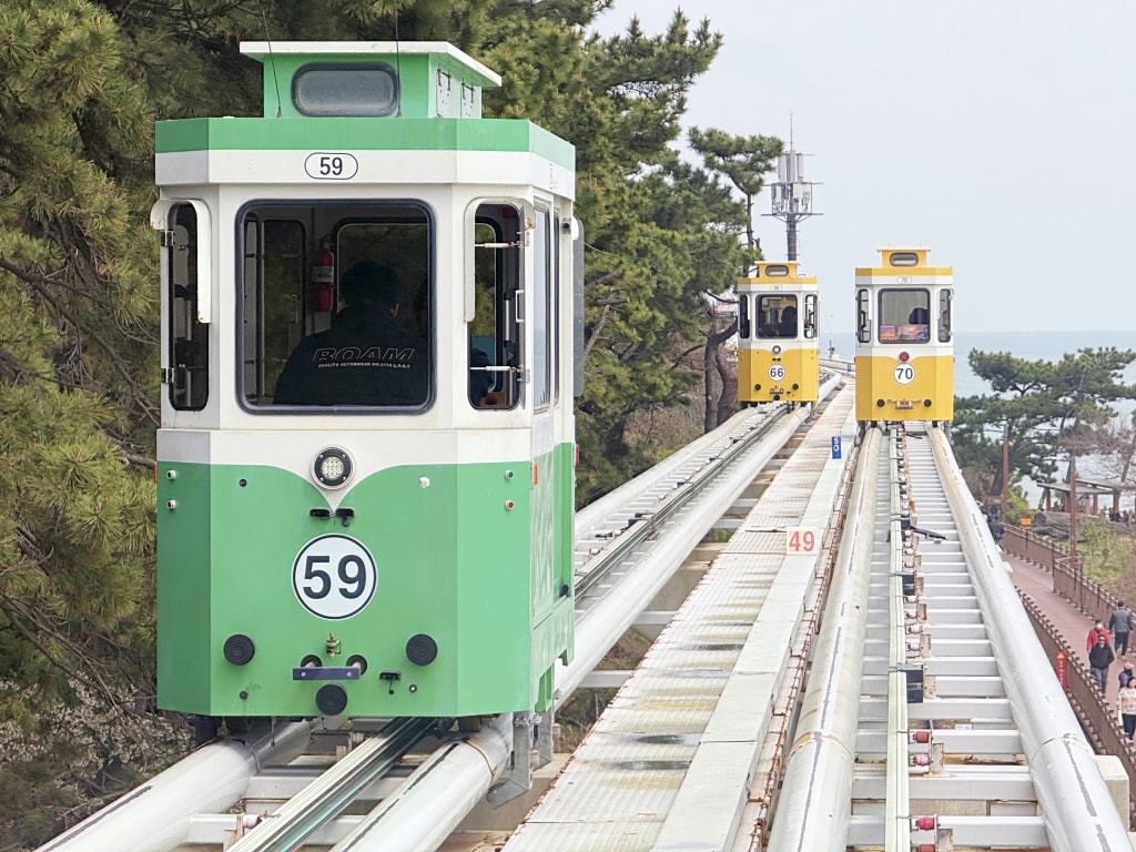 【釜山景點推薦】「海雲台藍線公園天空膠囊列車」海上繽紛小方塊,移動的觀海私人VIP包廂! - 第7張圖 【釜山景點推薦】「海雲台藍線公園天空膠囊列車」海上繽紛小方塊,移動的觀海私人VIP包廂!