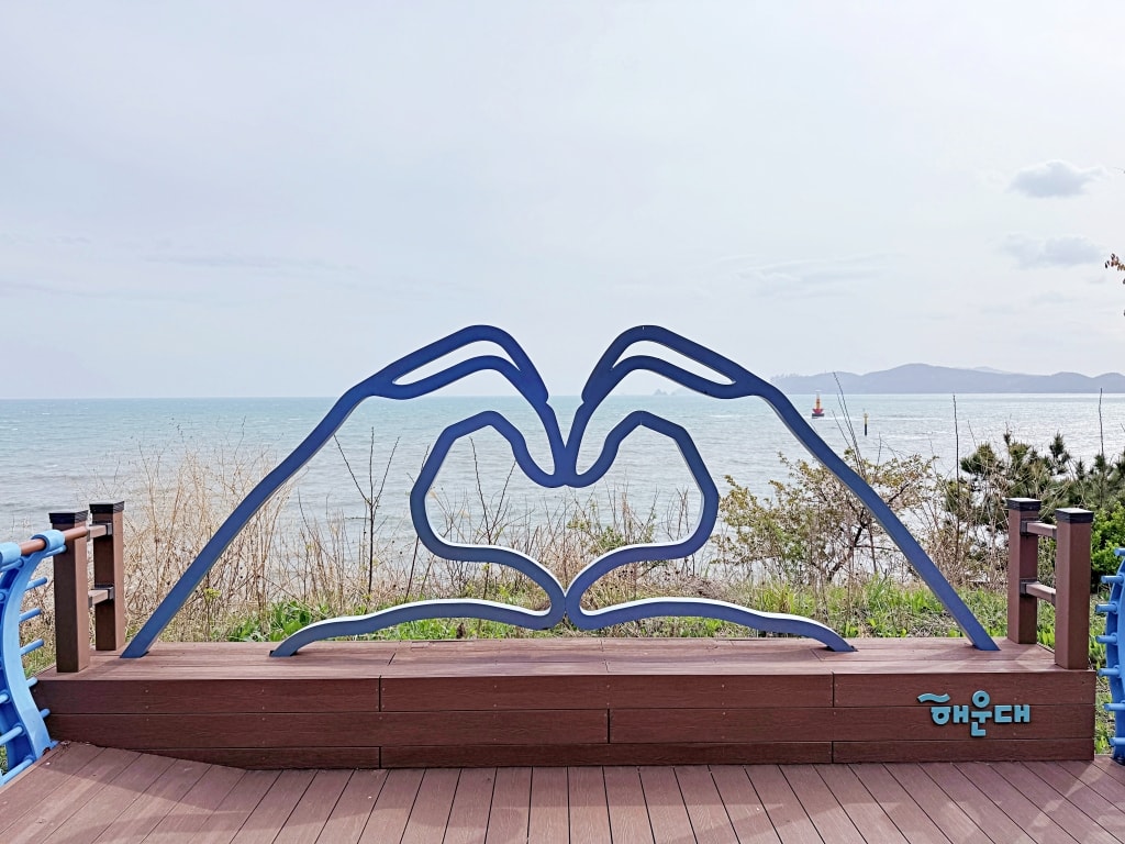 【釜山景點推薦】「海雲台綠色鐵路(Haeundae Green Railway)」青沙浦踏石觀景台、紅白雙子燈塔、海月展望台、迎月隧道多個景點一次滿足! - 第19張圖 【釜山景點推薦】「海雲台綠色鐵路(Haeundae Green Railway)」青沙浦踏石觀景台、紅白雙子燈塔、海月展望台、迎月隧道多個景點一次滿足!