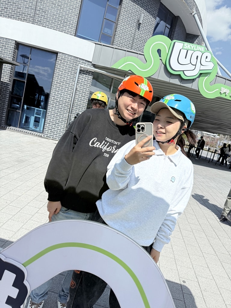 【釜山景點推薦】「釜山斜坡滑車 Skyline Luge Busan」大人小孩都瘋狂的釜山必玩項目，斜坡滑車+高空纜車美景一覽無遺!