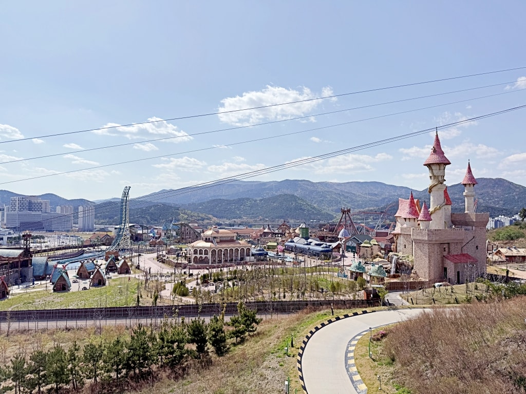【釜山景點推薦】「釜山斜坡滑車 Skyline Luge Busan」大人小孩都瘋狂的釜山必玩項目，斜坡滑車+高空纜車美景一覽無遺!