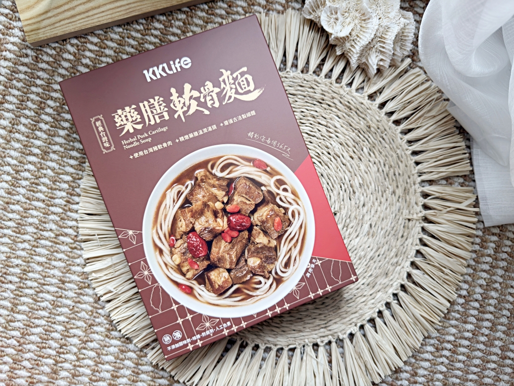 【美食】「KKLife 常溫台灣味湯麵系列」KKLife2026新品常溫湯麵開箱，10分鐘就能上桌還不佔冰箱空間!