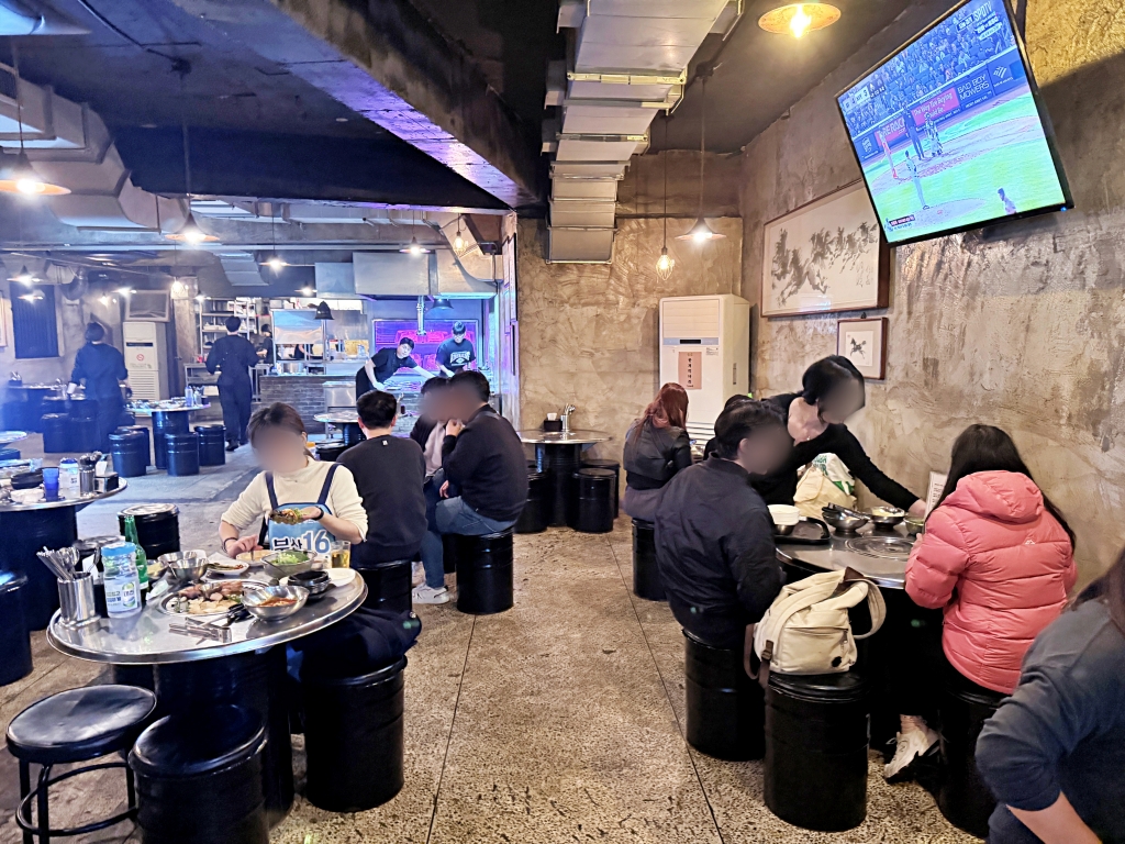【釜山美食推薦】「釜山宅烤肉 부산댁」西面人氣厚切熟成烤肉，專人代烤免動手!