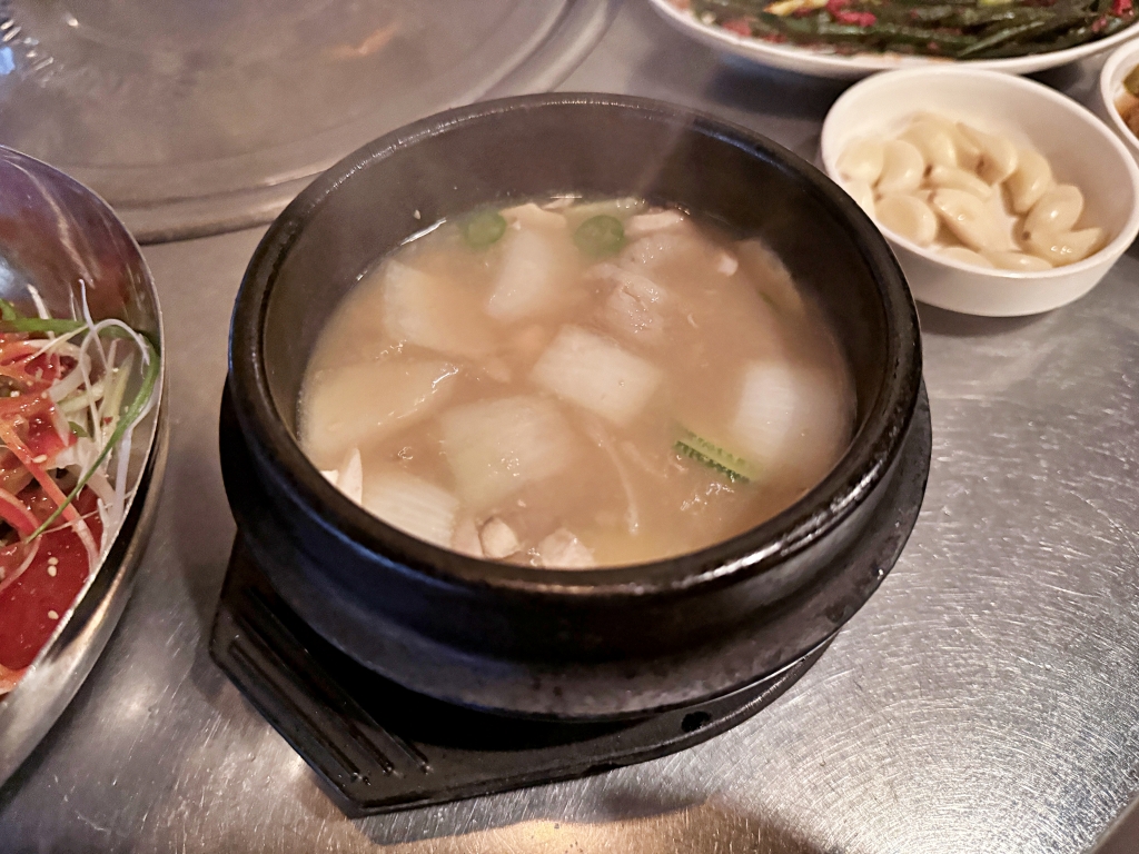 【釜山美食推薦】「釜山宅烤肉 부산댁」西面人氣厚切熟成烤肉，專人代烤免動手!